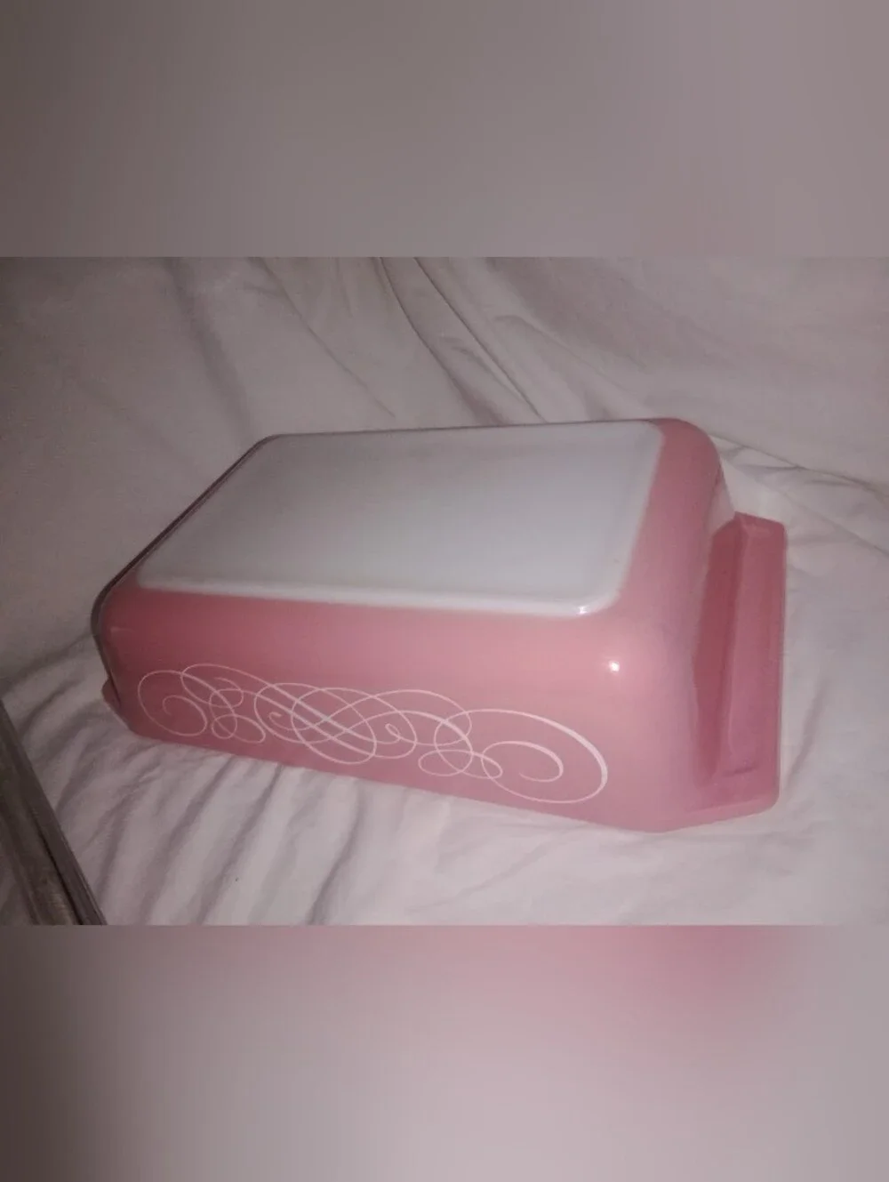 Vintage Pyrex Pink Scroll 2 Qt Casserole Dish With Lid